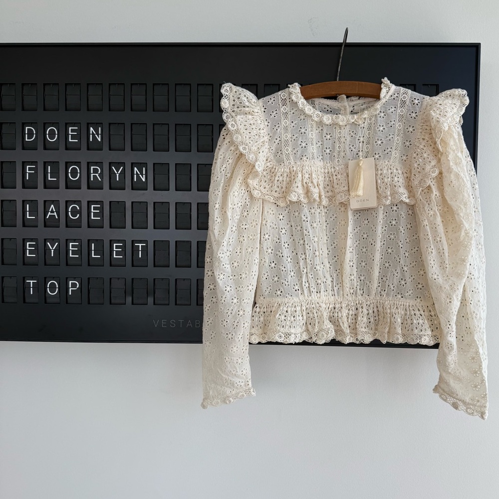 Doen Floryn Lace Eyelet Top